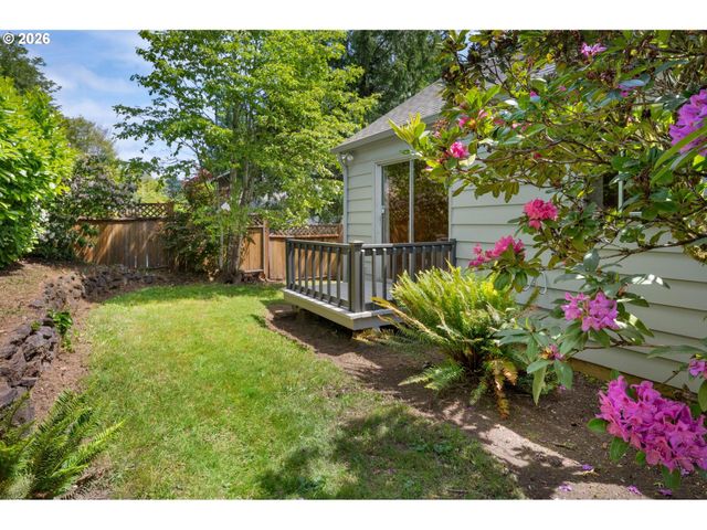 6810 Sw CANYON CREST Dr, Portland, OR 97225