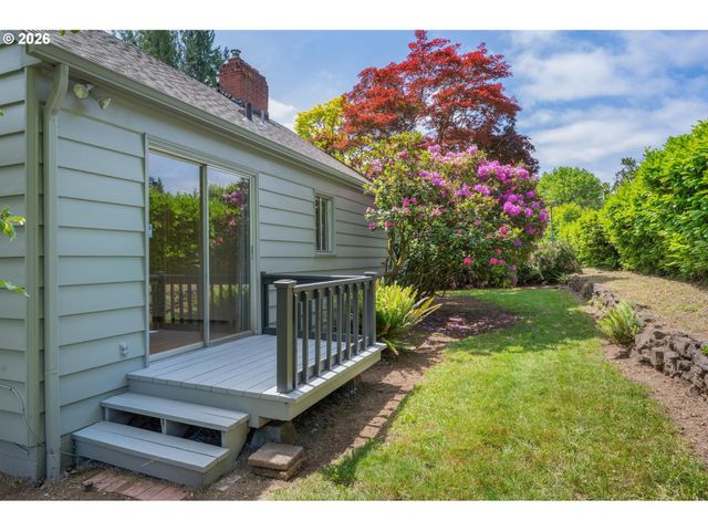 6810 Sw CANYON CREST Dr, Portland, OR 97225