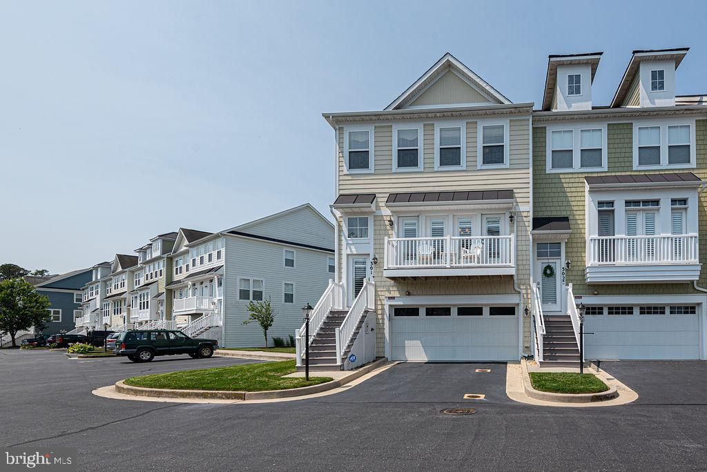10900 HOLYSTONE LN #301, Berlin, MD 21811