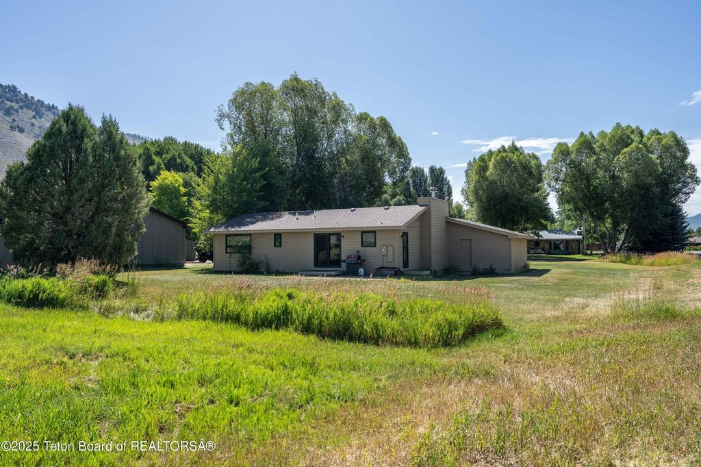 1275 W BULL RAKE Drive, Jackson, WY 83001