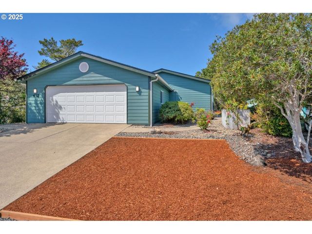 1600 RHODODENDRON Dr 412, Florence, OR 97439