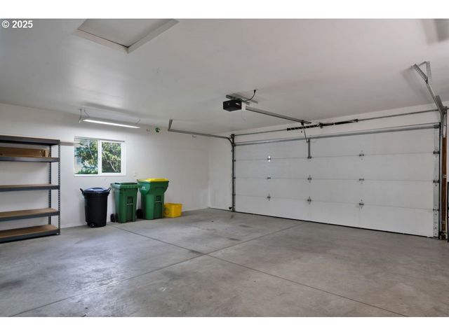 1600 RHODODENDRON Dr 412, Florence, OR 97439