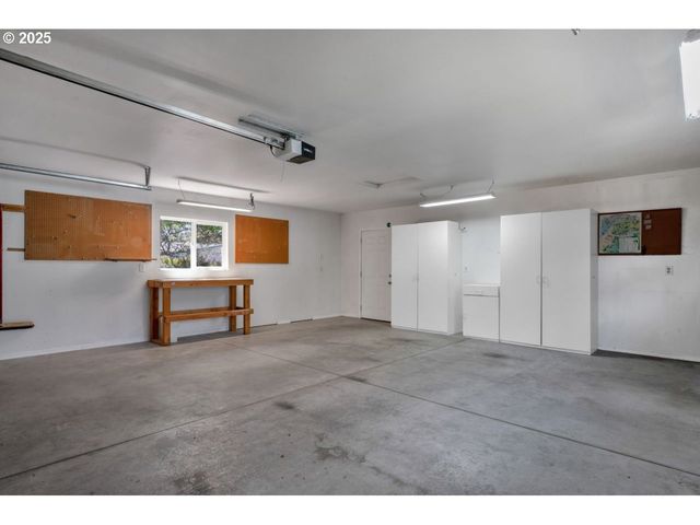 1600 RHODODENDRON Dr 412, Florence, OR 97439