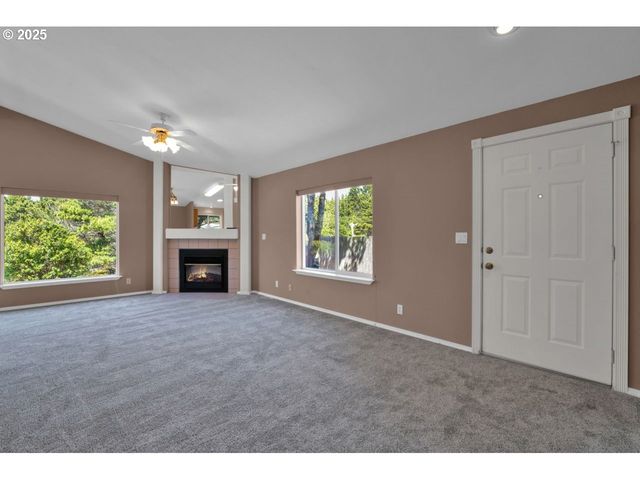 1600 RHODODENDRON Dr 412, Florence, OR 97439