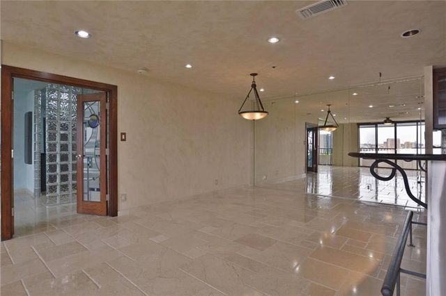 40 N Interstate 35 12C2, Austin, TX 78701