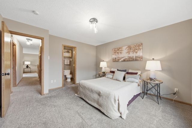602 Todd Avenue, Eagan, MN 55123
