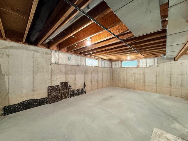 105 Oak Springs Circle, Deforest, WI 53532