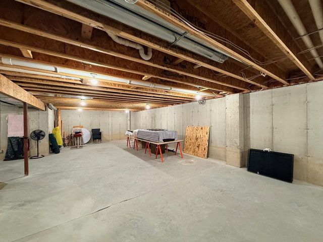 105 Oak Springs Circle, Deforest, WI 53532