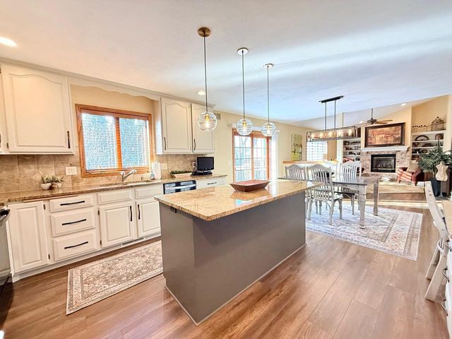 105 Oak Springs Circle, Deforest, WI 53532