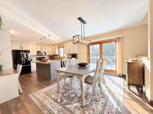 105 Oak Springs Circle, Deforest, WI 53532