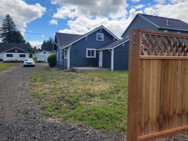 80 S 21ST St, St Helens, OR 97051