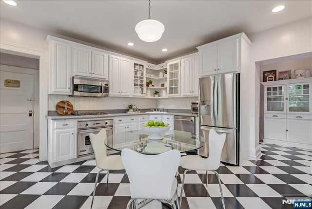 118 Fullerton Avenue, Montclair, NJ 07042