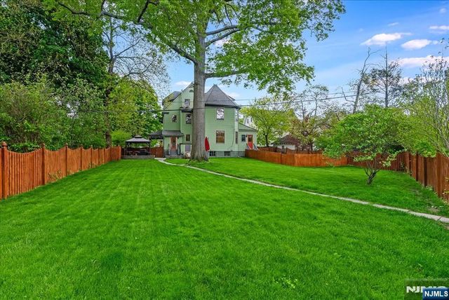 118 Fullerton Avenue, Montclair, NJ 07042