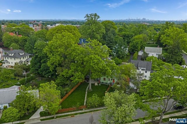 118 Fullerton Avenue, Montclair, NJ 07042
