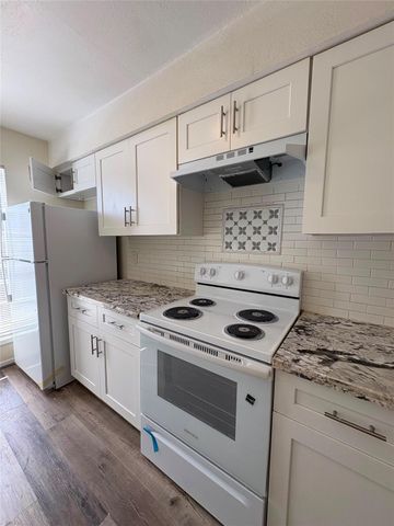 3901 Woodchase Drive 62, Houston, TX 77042