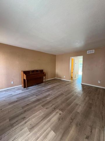 3901 Woodchase Drive 62, Houston, TX 77042