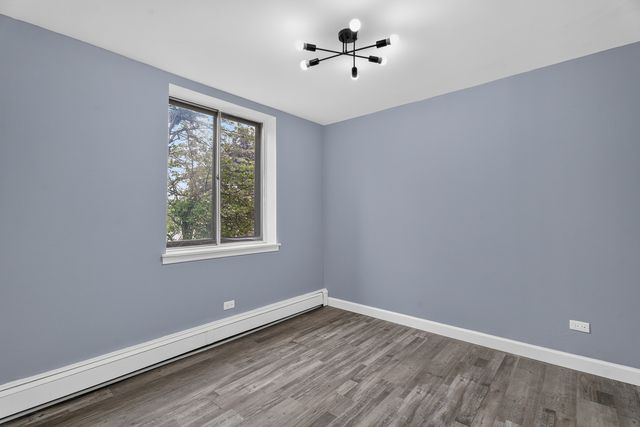9745 S Karlov Avenue 205, Oak Lawn, IL 60453