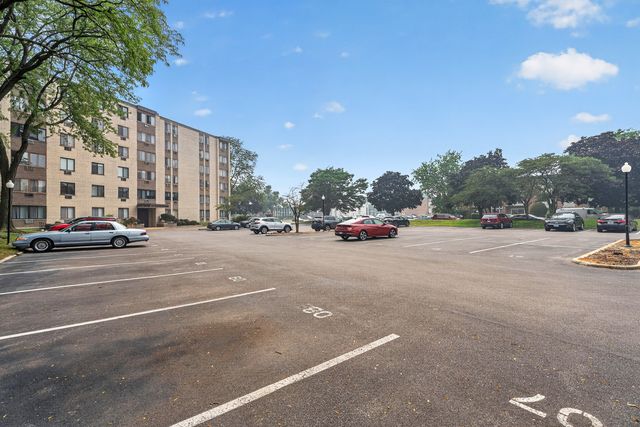 9745 S Karlov Avenue 205, Oak Lawn, IL 60453