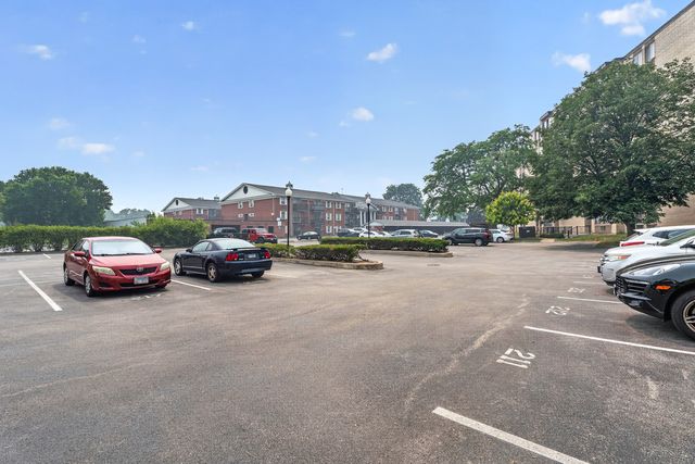 9745 S Karlov Avenue 205, Oak Lawn, IL 60453