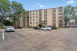9745 S Karlov Avenue 205, Oak Lawn, IL 60453