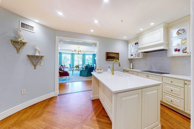 300 Boylston St 601, Boston, MA 02116