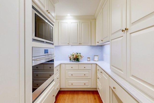 300 Boylston St 601, Boston, MA 02116