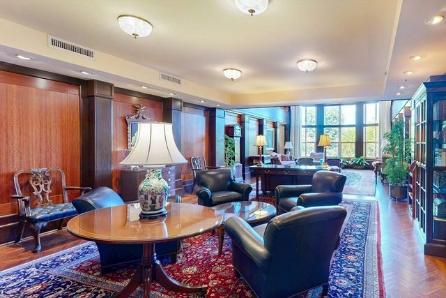 300 Boylston St 601, Boston, MA 02116