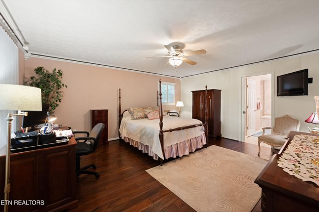 229 Hawthorn Loop, Crossville, TN 38555