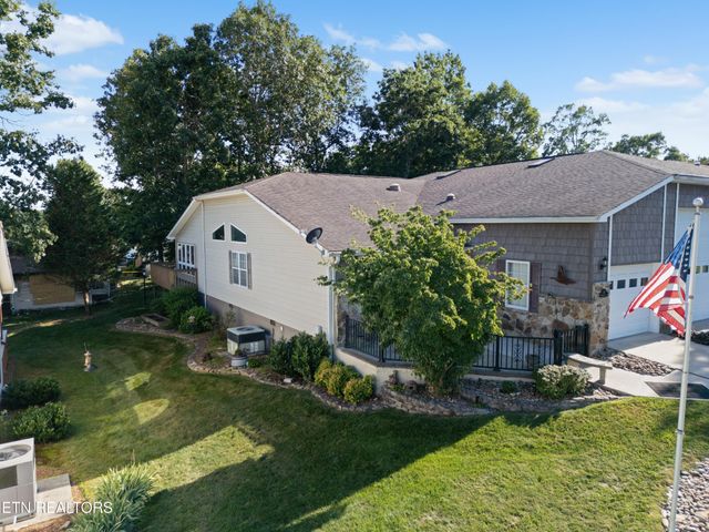 229 Hawthorn Loop, Crossville, TN 38555