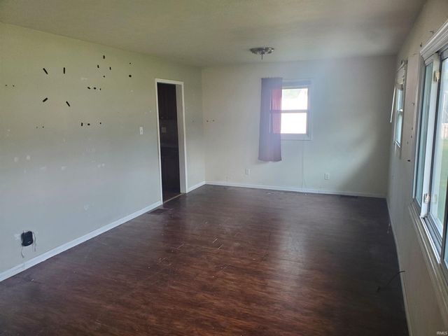 406 W Rogers Street, Osceola, IN 46561