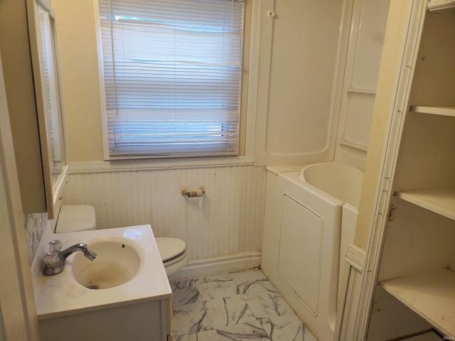 406 W Rogers Street, Osceola, IN 46561