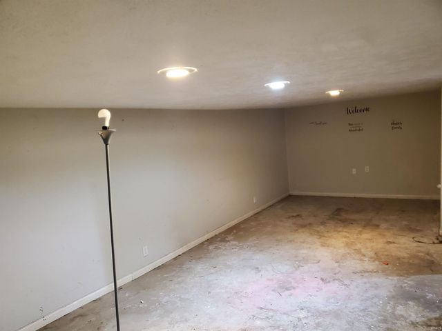 406 W Rogers Street, Osceola, IN 46561