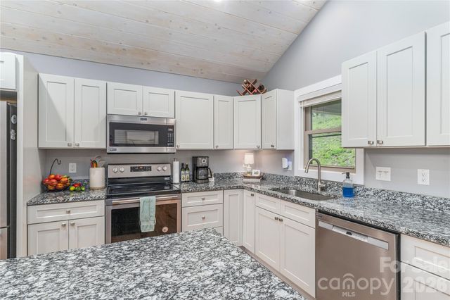 68 Clear View Drive, Mars Hill, NC 28754
