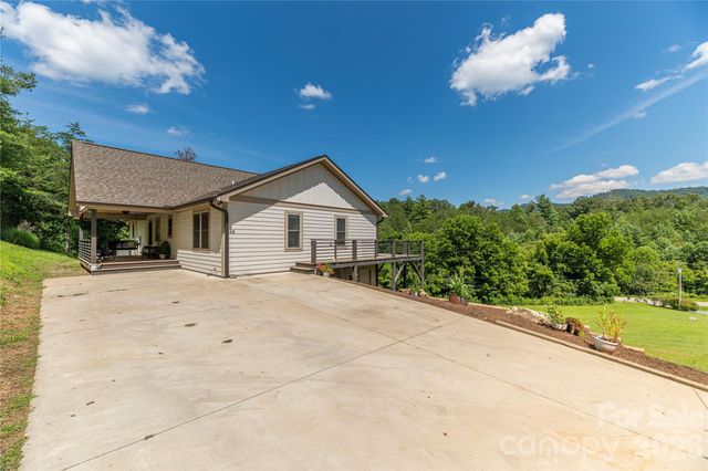 68 Clear View Drive, Mars Hill, NC 28754