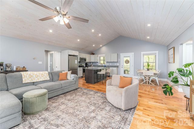 68 Clear View Drive, Mars Hill, NC 28754