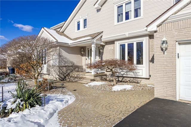 126 Old Well Road, Greece, NY 14626