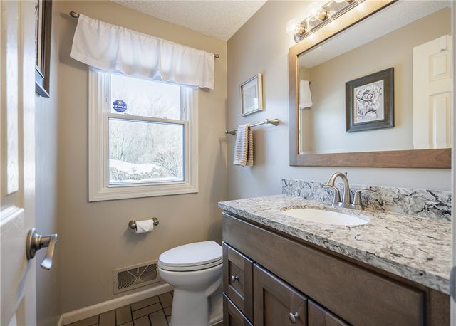 126 Old Well Road, Greece, NY 14626