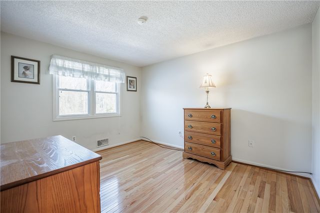 126 Old Well Road, Greece, NY 14626