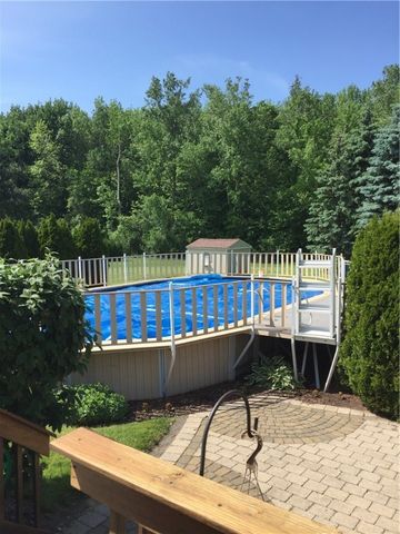 126 Old Well Road, Greece, NY 14626