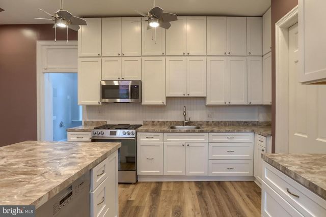 321 E MAIN ST, Annville, PA 17003