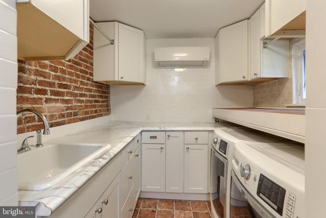 321 E MAIN ST, Annville, PA 17003