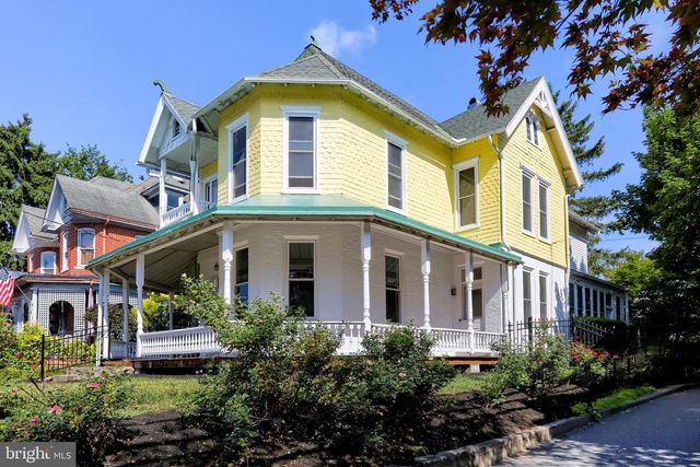 321 E MAIN ST, Annville, PA 17003