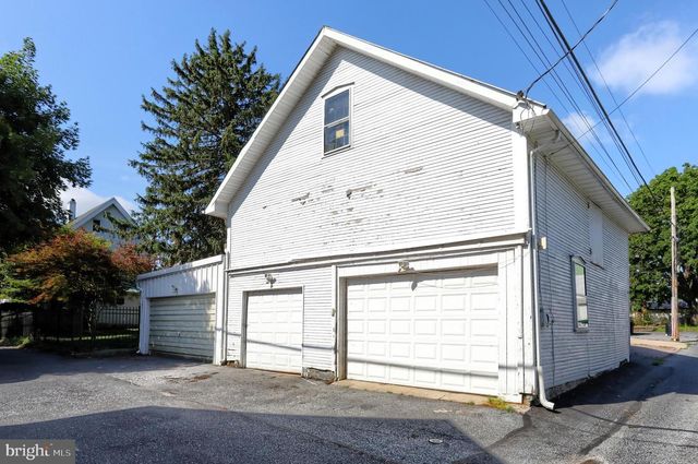 321 E MAIN ST, Annville, PA 17003