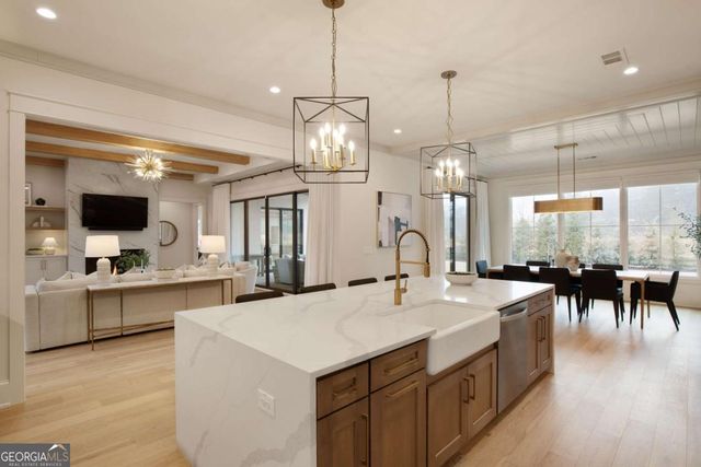 180 Heatherton Lane, Milton, GA 30009