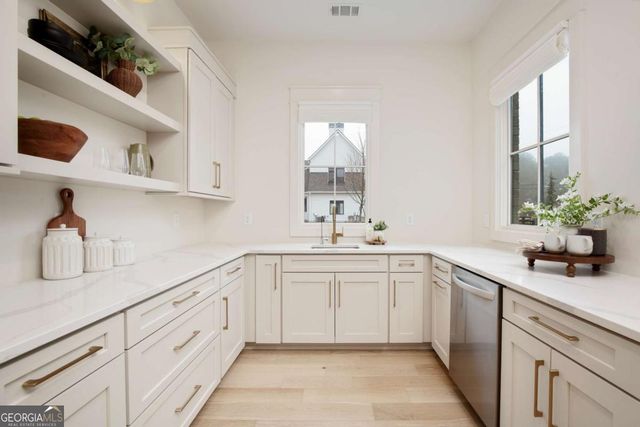 180 Heatherton Lane, Milton, GA 30009