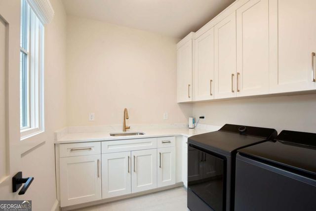 180 Heatherton Lane, Milton, GA 30009