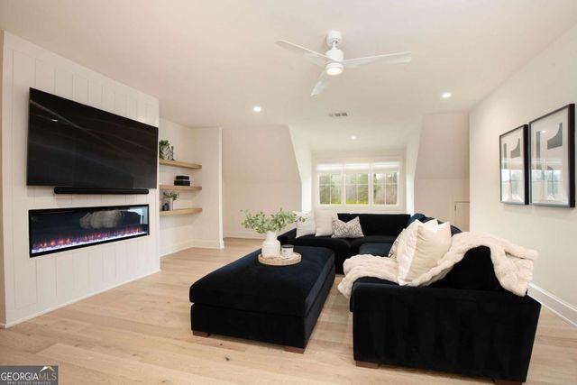 180 Heatherton Lane, Milton, GA 30009