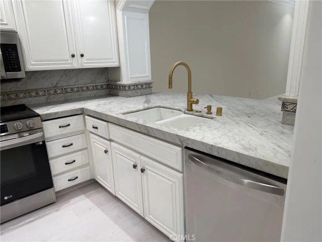 2253 Martin, Irvine, CA 92612