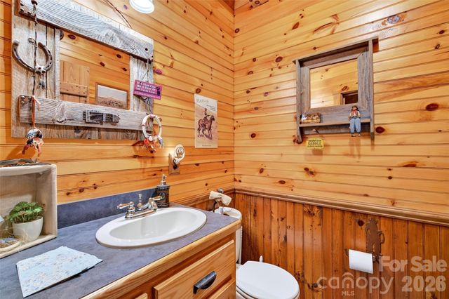 664 Paxton Creek Road, Marion, NC 28752