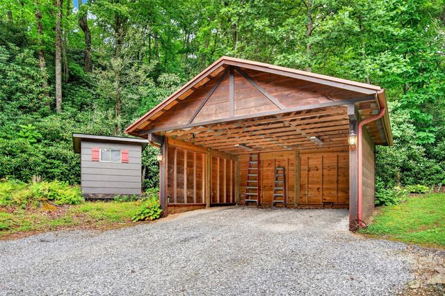664 Paxton Creek Road, Marion, NC 28752